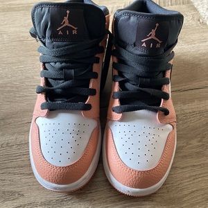 Youth Jordan Rose Quartz 5.5